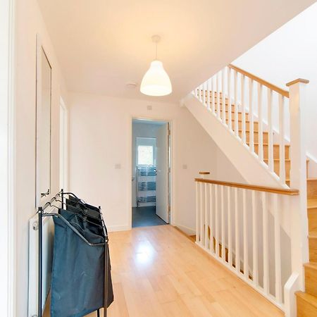 Pass The Keys 49 Byron Square Modern And Spacious 3 Bed Home With Free Parking كامبريدج المظهر الخارجي الصورة