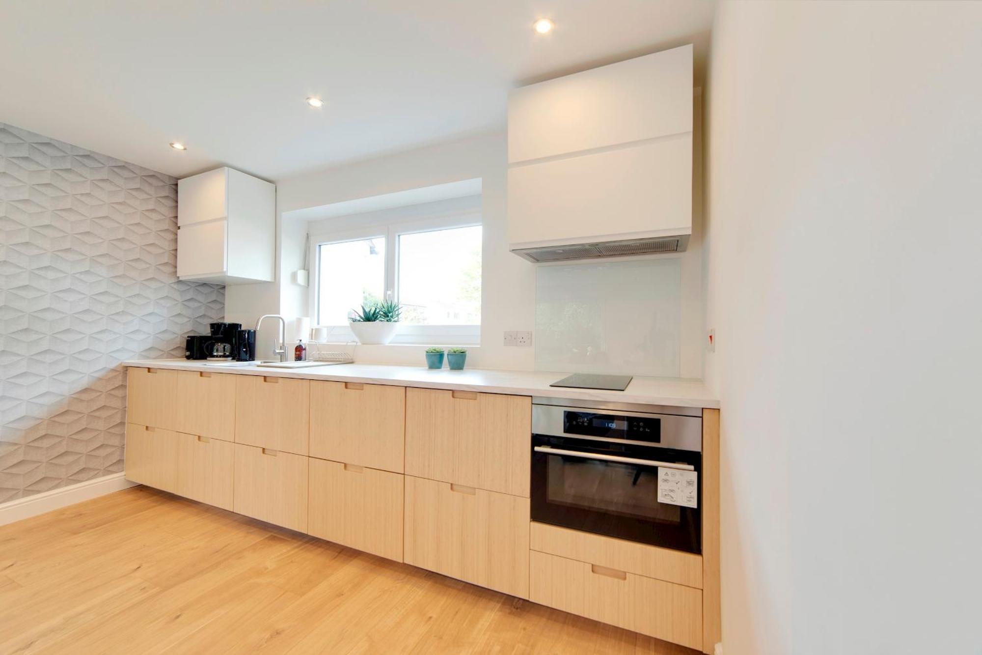 Pass The Keys 49 Byron Square Modern And Spacious 3 Bed Home With Free Parking كامبريدج المظهر الخارجي الصورة