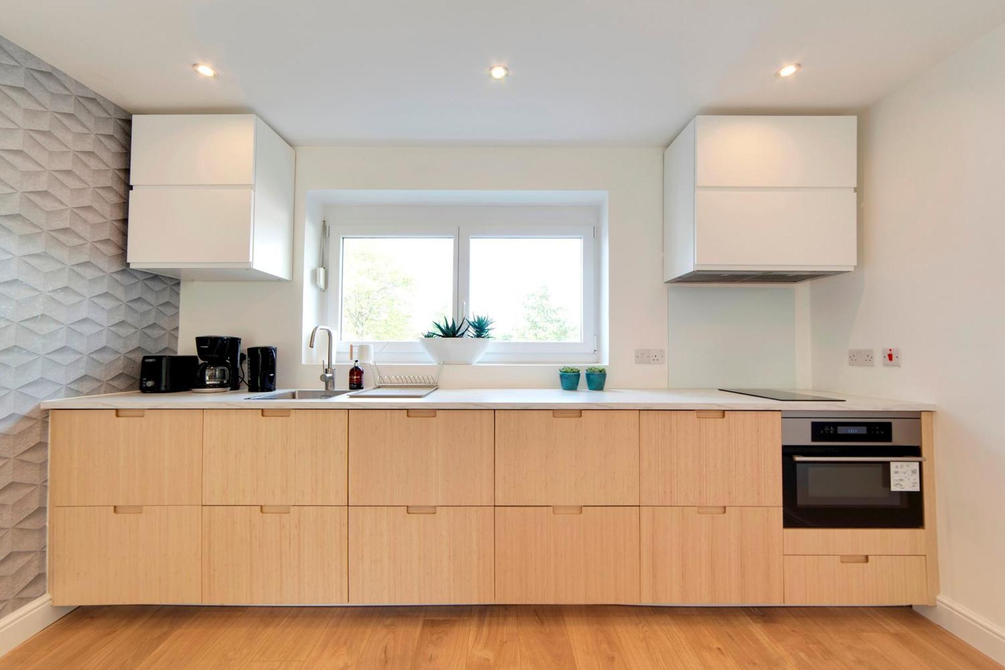 Pass The Keys 49 Byron Square Modern And Spacious 3 Bed Home With Free Parking كامبريدج المظهر الخارجي الصورة